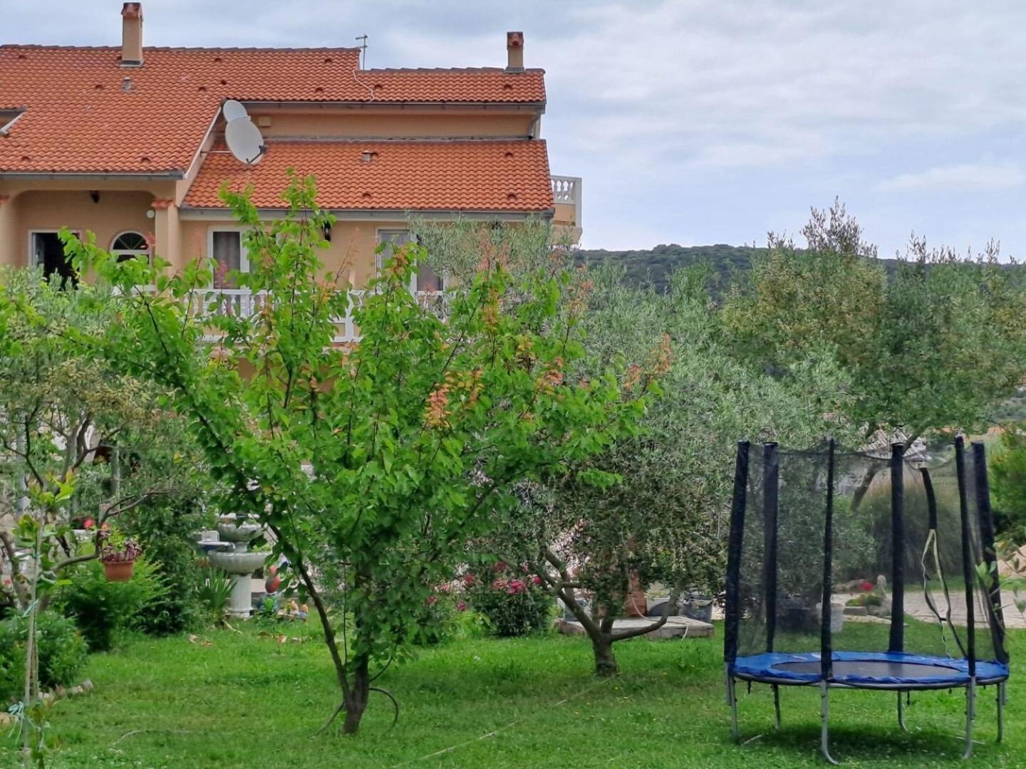 Apartments Mig - With Beautiful Garden Supetarska Draga Eksteriør bilde